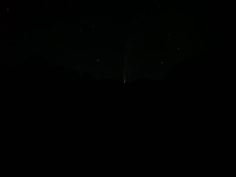 no light pollution means good view of the comet